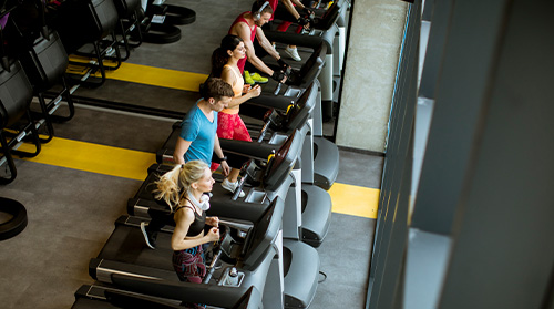 Fitness Salonunda Düzenli Spor Yapmanın Vücuda ve Hayata Etkileri